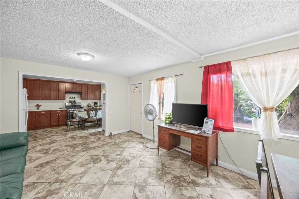 2554 N State, San Bernardino