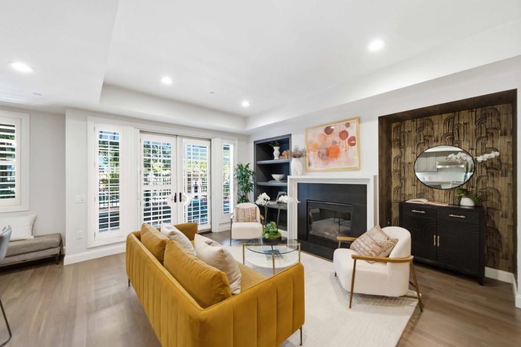 325 Channing Avenue # 112, Palo Alto