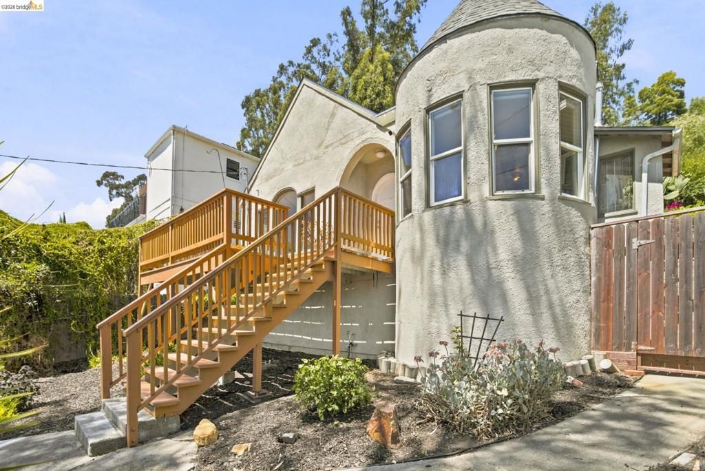 6616 Outlook Ave, Oakland
