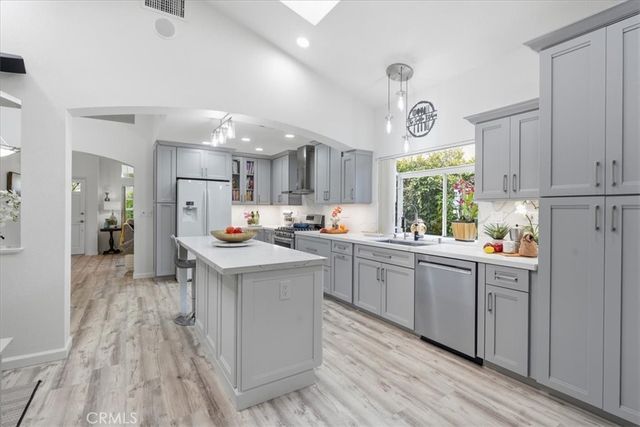 23515 Meriden, Valencia