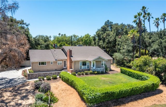21 W Hilton Avenue, Redlands
