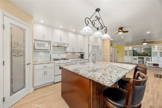 945 Glencliff, La Habra