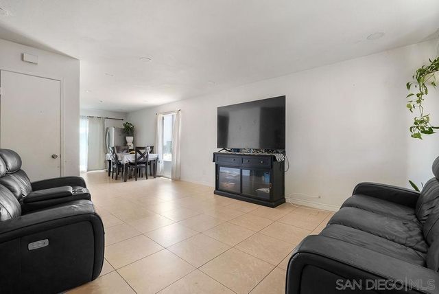 8166 Paradise Valley Ct., Spring Valley
