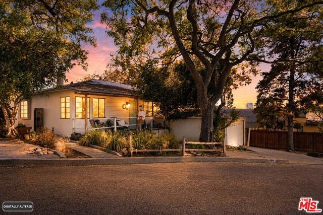 10866 Kingsland Street, Los Angeles