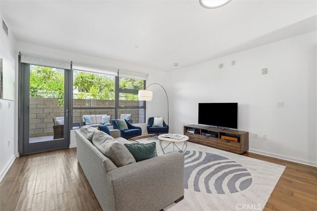 13045 Pacific Promenade # 102, Playa Vista