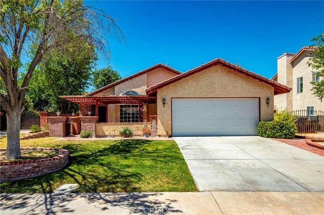 3327 Marilynn, Lancaster