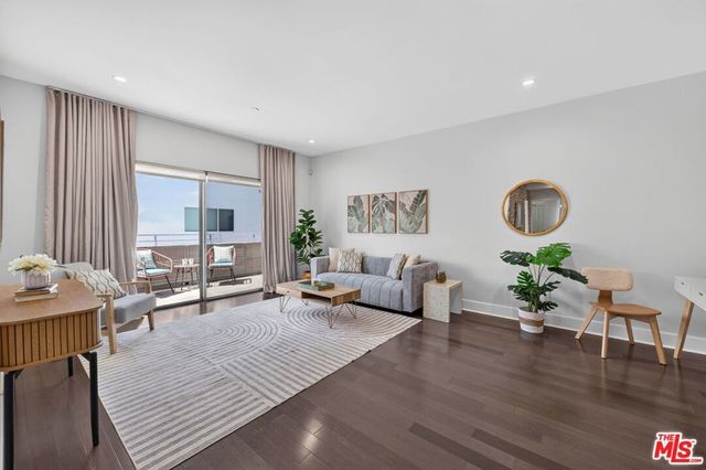 1700 Sawtelle Boulevard # Ph8, Los Angeles
