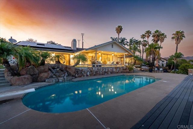 2275 Via Cascabel, Escondido