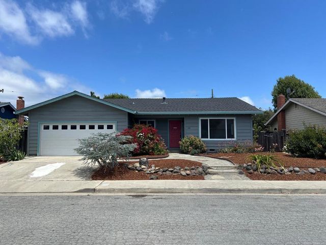 142 Sir Francis Court, Capitola