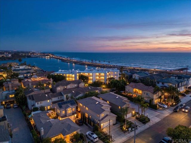 261 Chinquapin Avenue, Carlsbad