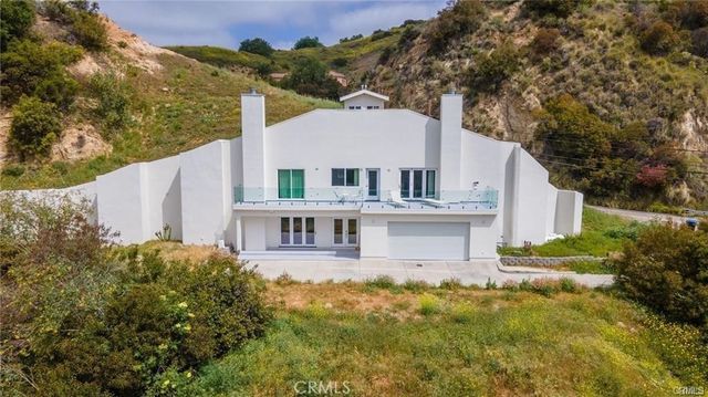 2411 N Topanga Canyon Boulevard, Topanga