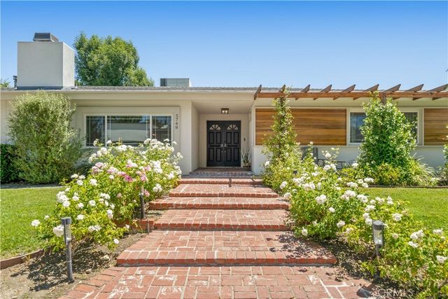 5748 Larryan Drive, Woodland Hills