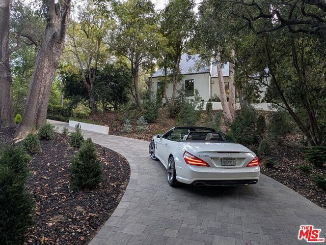 943 Moraga Drive, Los Angeles