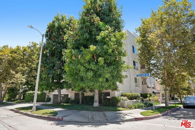 11230 Peach Grove Street # 208, Los Angeles