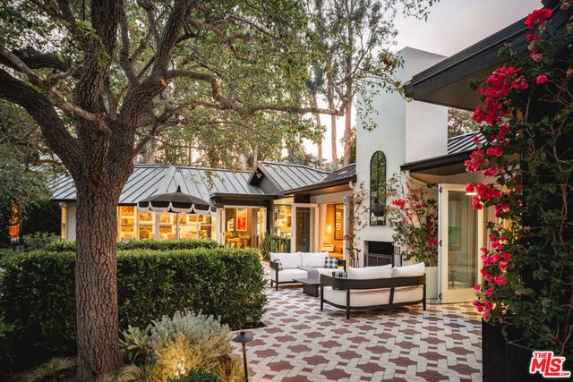 1381 E Valley Road, Santa Barbara
