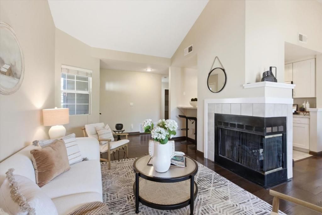 7595 Canyon Meadow Circle # H, Pleasanton