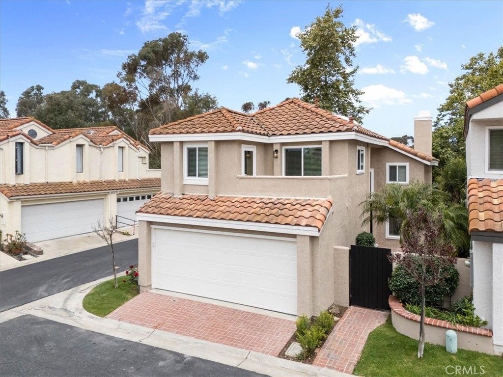 1945 Sundance, Costa Mesa