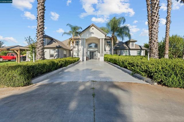 12732 N West Ln, Lodi