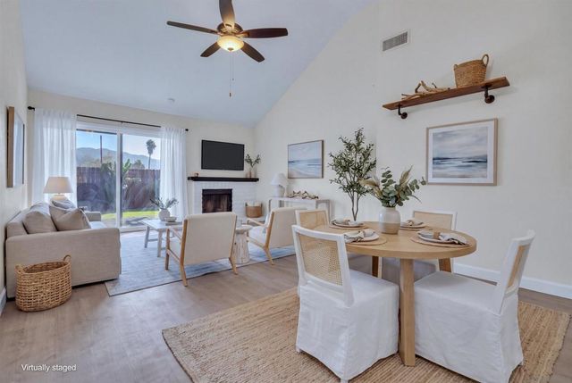422 Devonshire Gln, Escondido