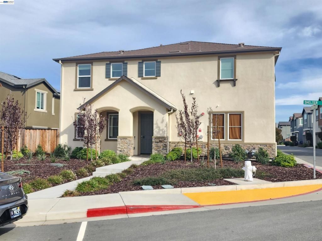 417 Mystic Ln, Pittsburg