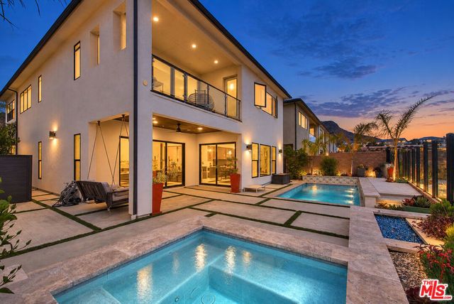 20558 W Overlook Court, Porter Ranch