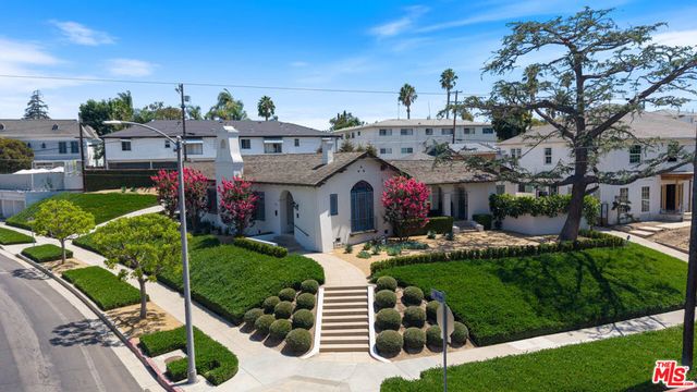 800 S Plymouth Boulevard, Los Angeles