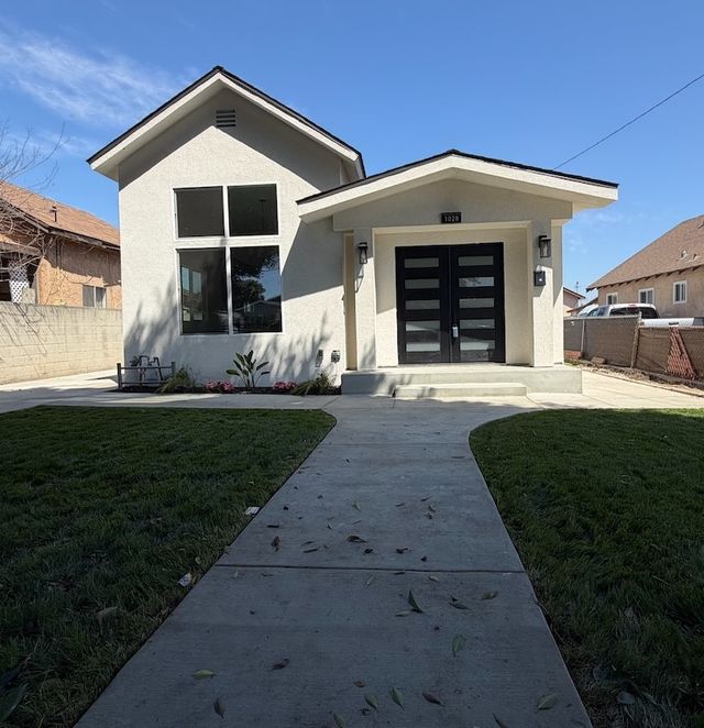 1028 S Gage, Los Angeles
