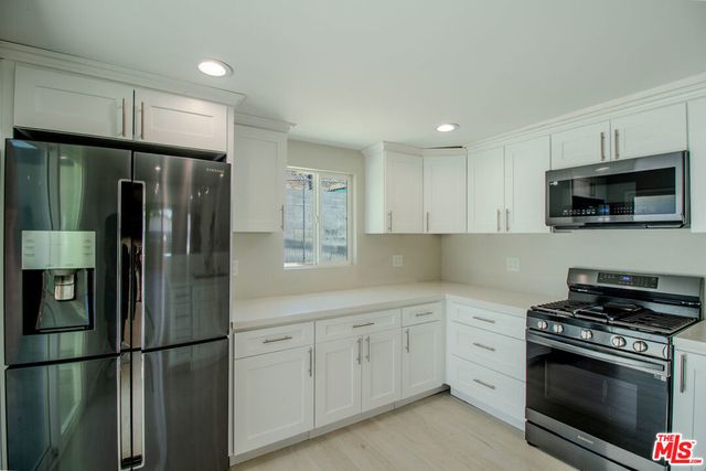 12100 Adelphia Avenue, San Fernando