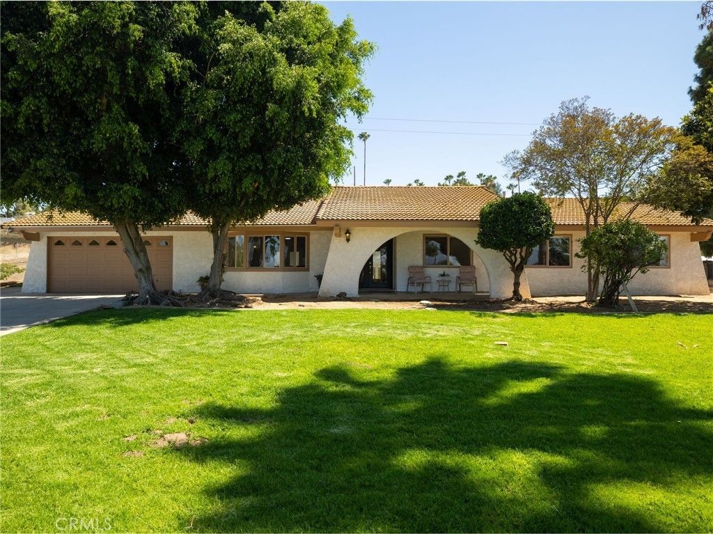 15510 Surrey Court, Riverside