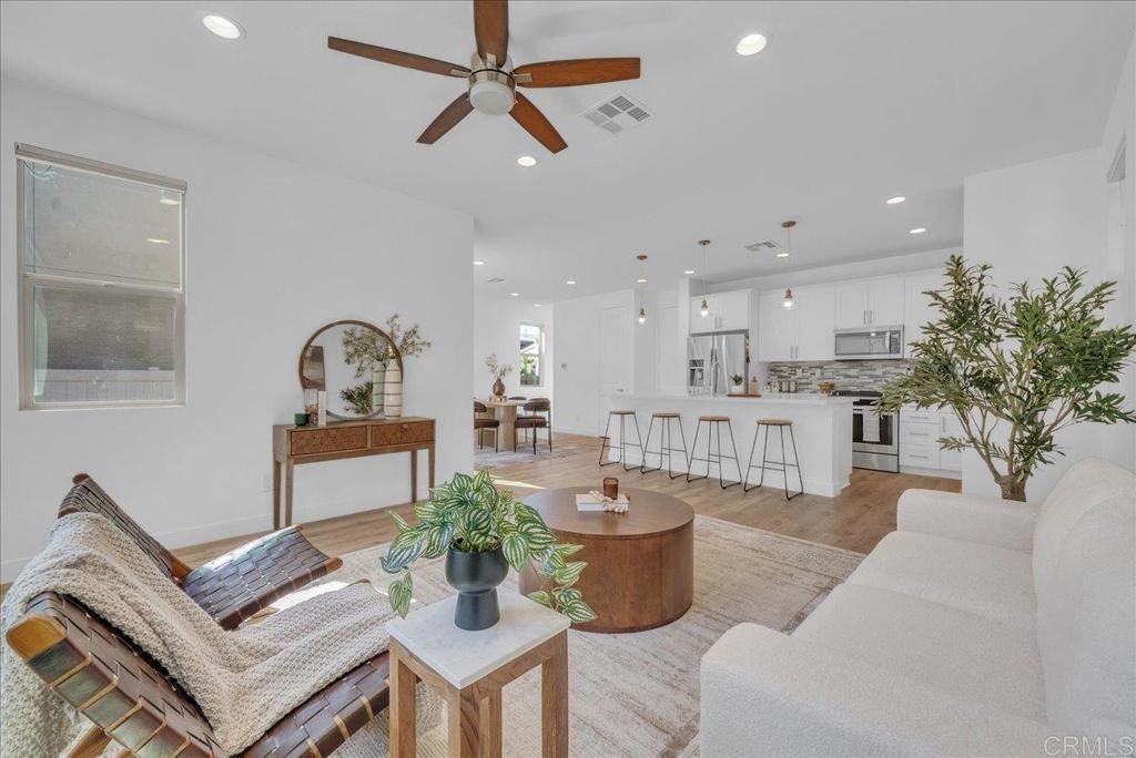 1267 Via Candelas, Oceanside