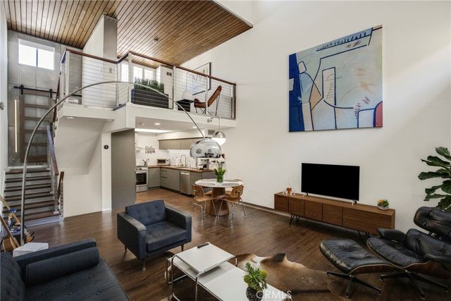 10926 Bluffside Drive # 35, Studio City