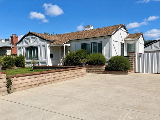 7662 Paso Robles Avenue, Van Nuys