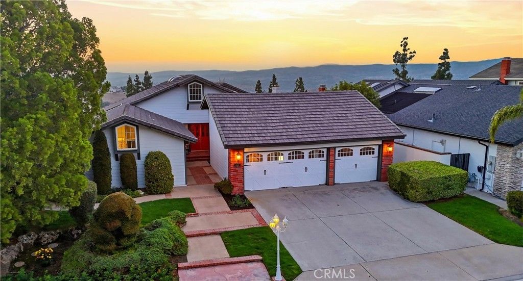 858 S Bluebird Circle, Anaheim Hills