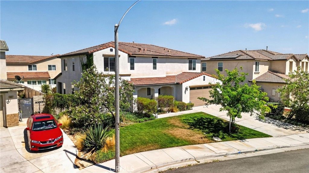 4914 Horse Chestnut, Jurupa Valley