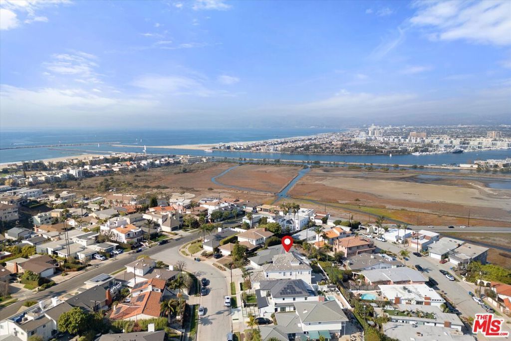 8261 Rees Street, Playa Del Rey
