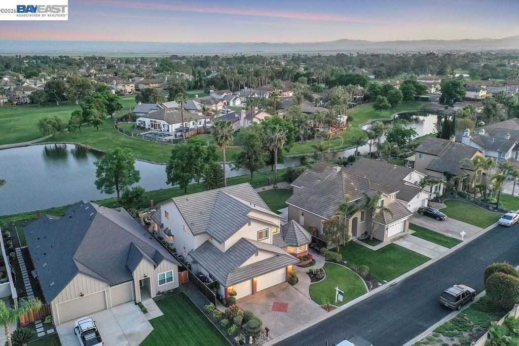 82 Edgeview Ct, Discovery Bay