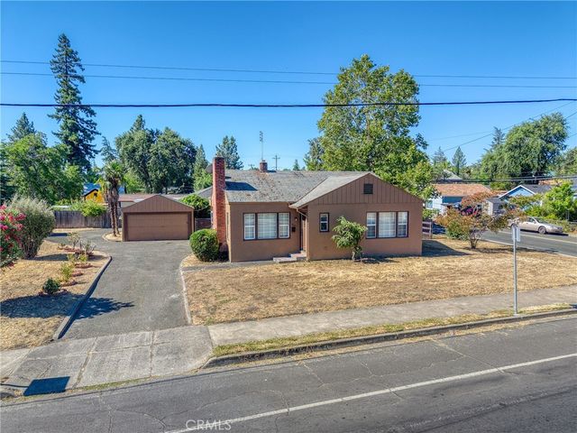 295 Clearlake Avenue, Lakeport