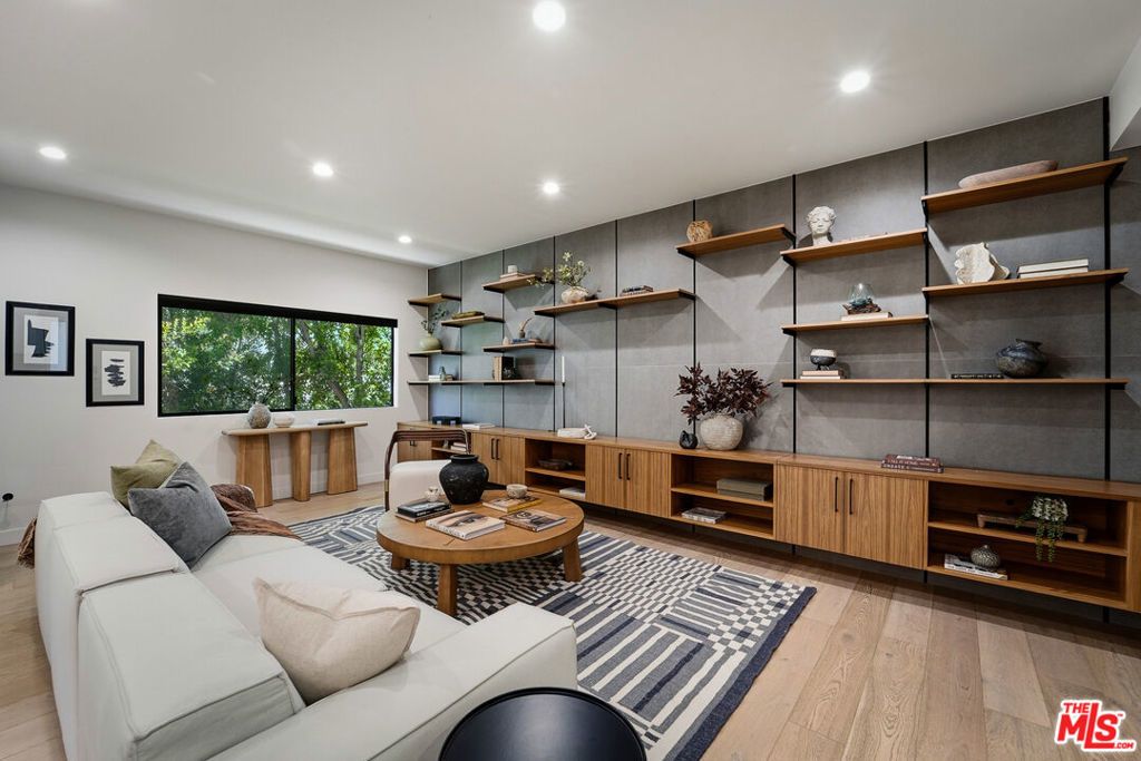 234 S Tower Drive # 4, Beverly Hills