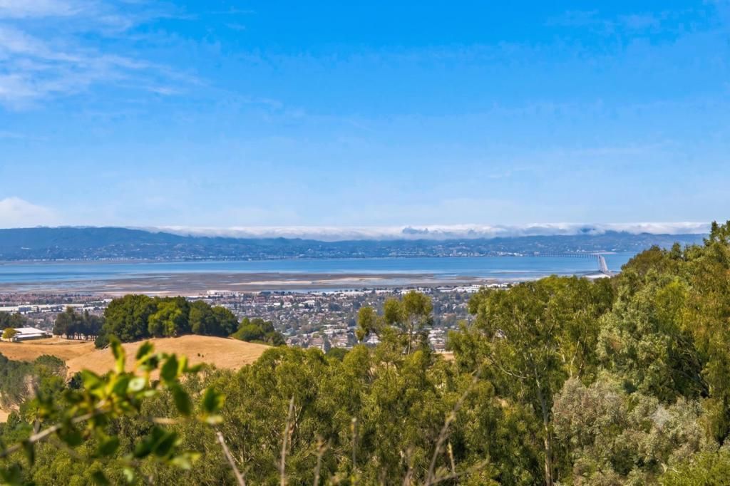 28009 Nob Hill Court, Hayward