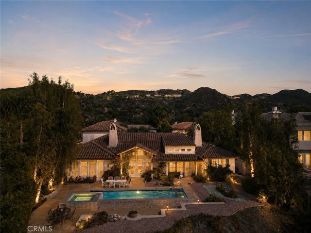 3315 Via Verde Court, Calabasas