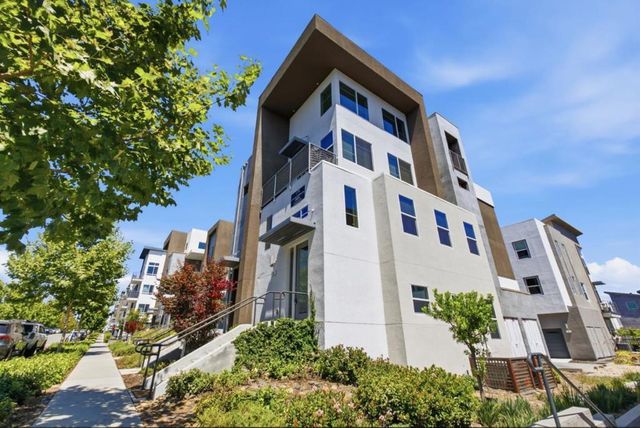 179 Llano De Los Robles Avenue # 1, San Jose