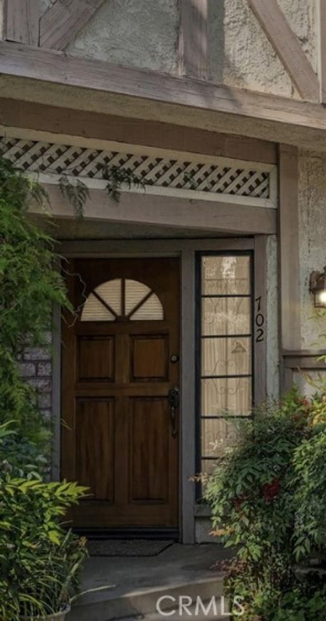 7100 Balboa Boulevard # 702, Lake Balboa
