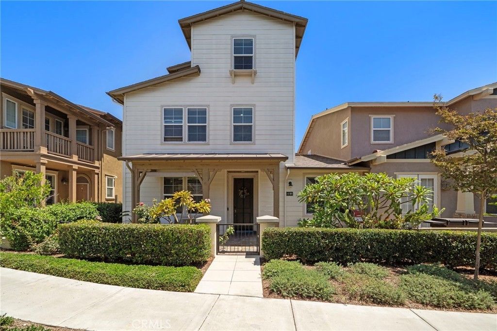 221 Landmark, Tustin