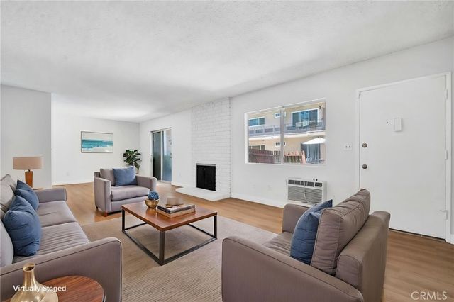 5232 Corteen # 10, Valley Village