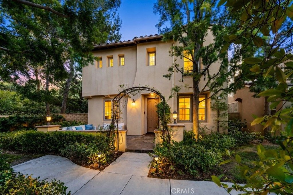 95 Canopy, Irvine