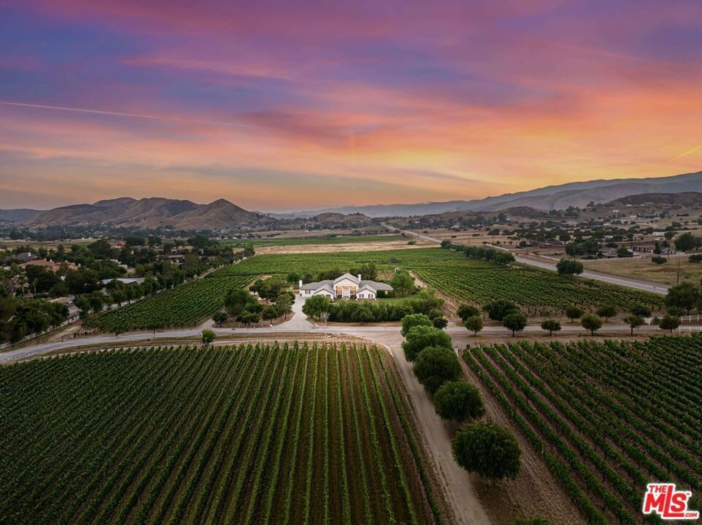 9640 Sierra Highway, Santa Clarita
