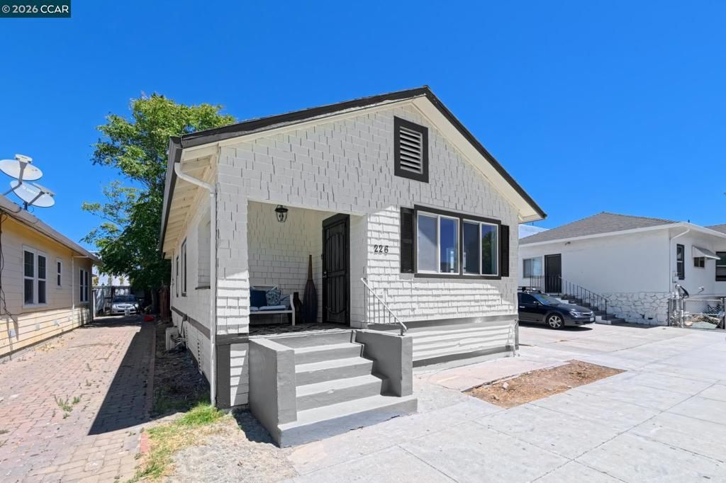 226 W 9th St, Pittsburg