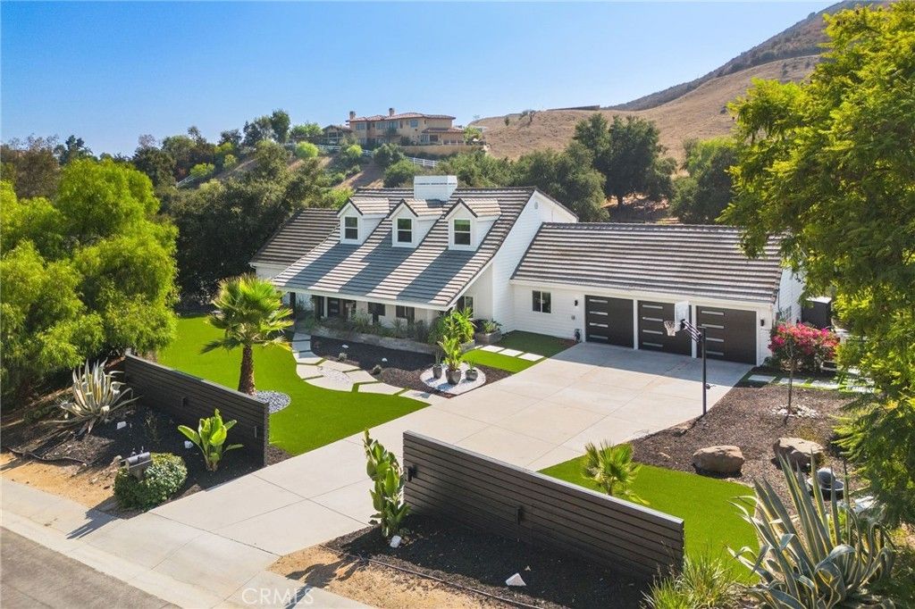 207 Saddlebow Road, Bell Canyon