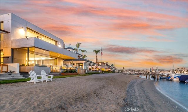 8 Beacon Bay, Newport Beach
