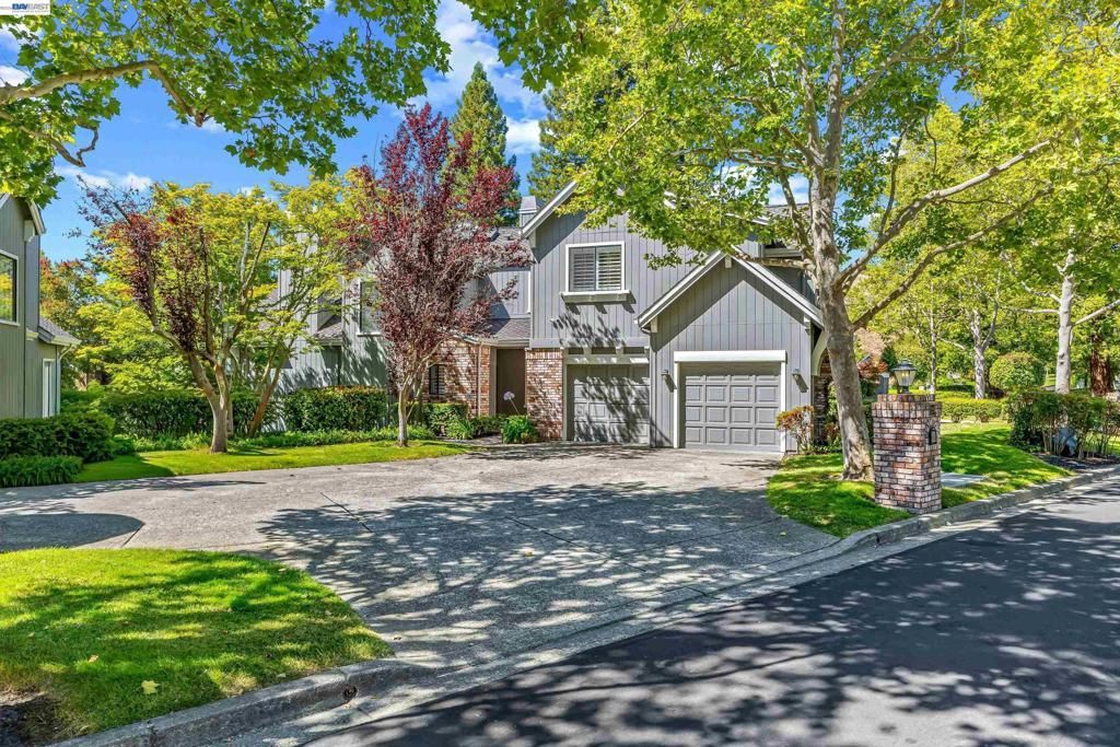 328 S Eagle Nest Ln, Danville